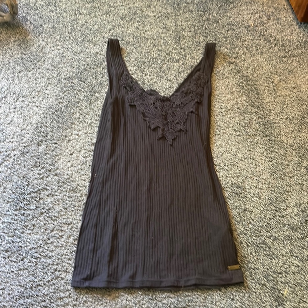 Ribbed tank with lace